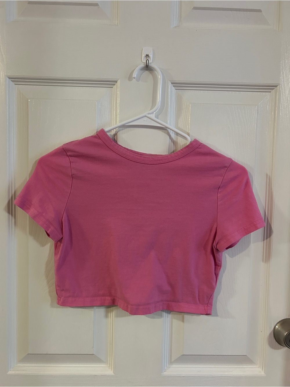 SHEIN Pink Short Sleeve Crop Top